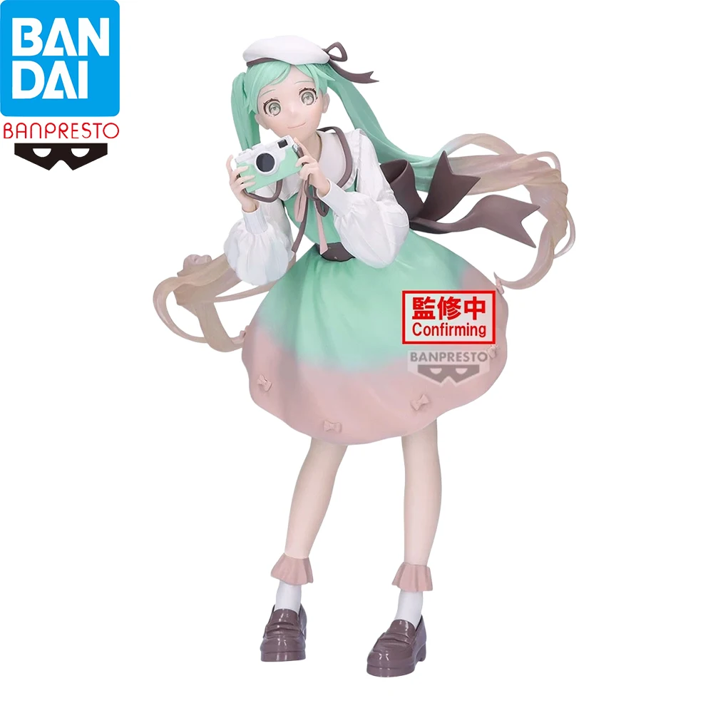 figurine-banpresto-exq-hatsune-miku-20-cm-en-pvc-statue-anime-mignonne-avec-appareil-photo-et-robe-degradee-ornement-de-bureau-a-collectionner