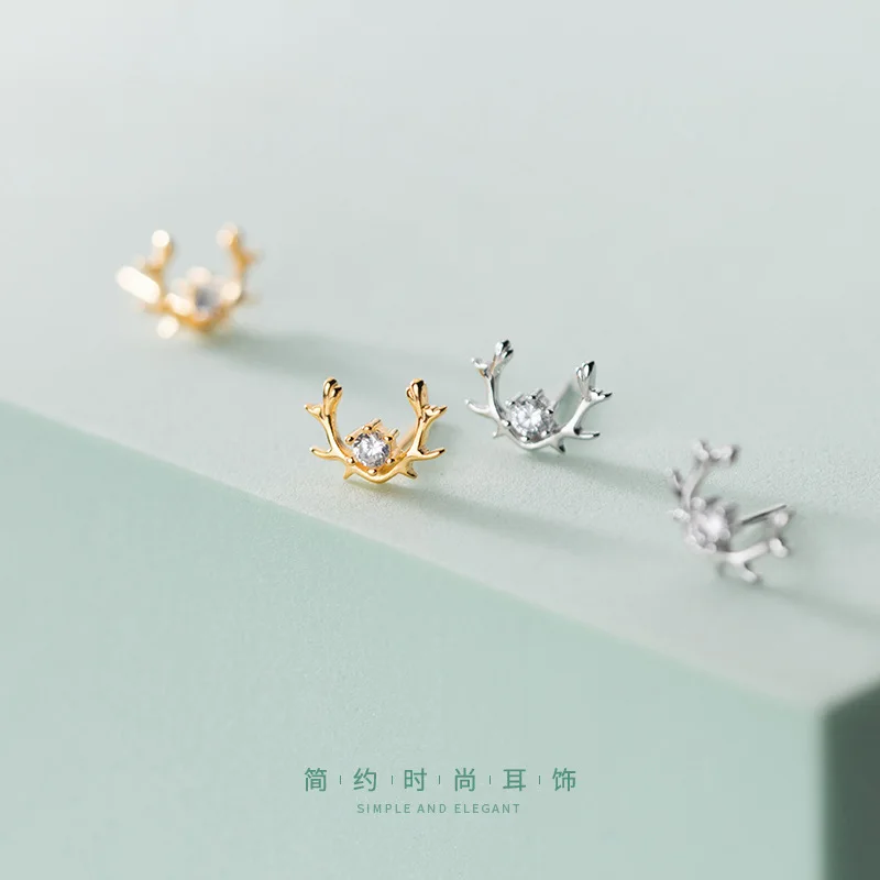 Wholesale Silver Gold Color Exquisite Deer Earrings Fashion Sweet Simple Trendy Flowing High-quality Jewelry Accessories