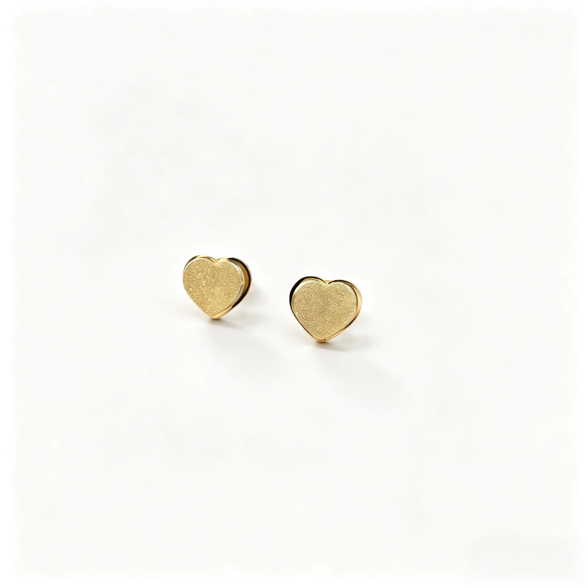 Stainless steel heart-shaped frosted earrings with a fresh, sweet and girlish feel for daily use, no collision earrings