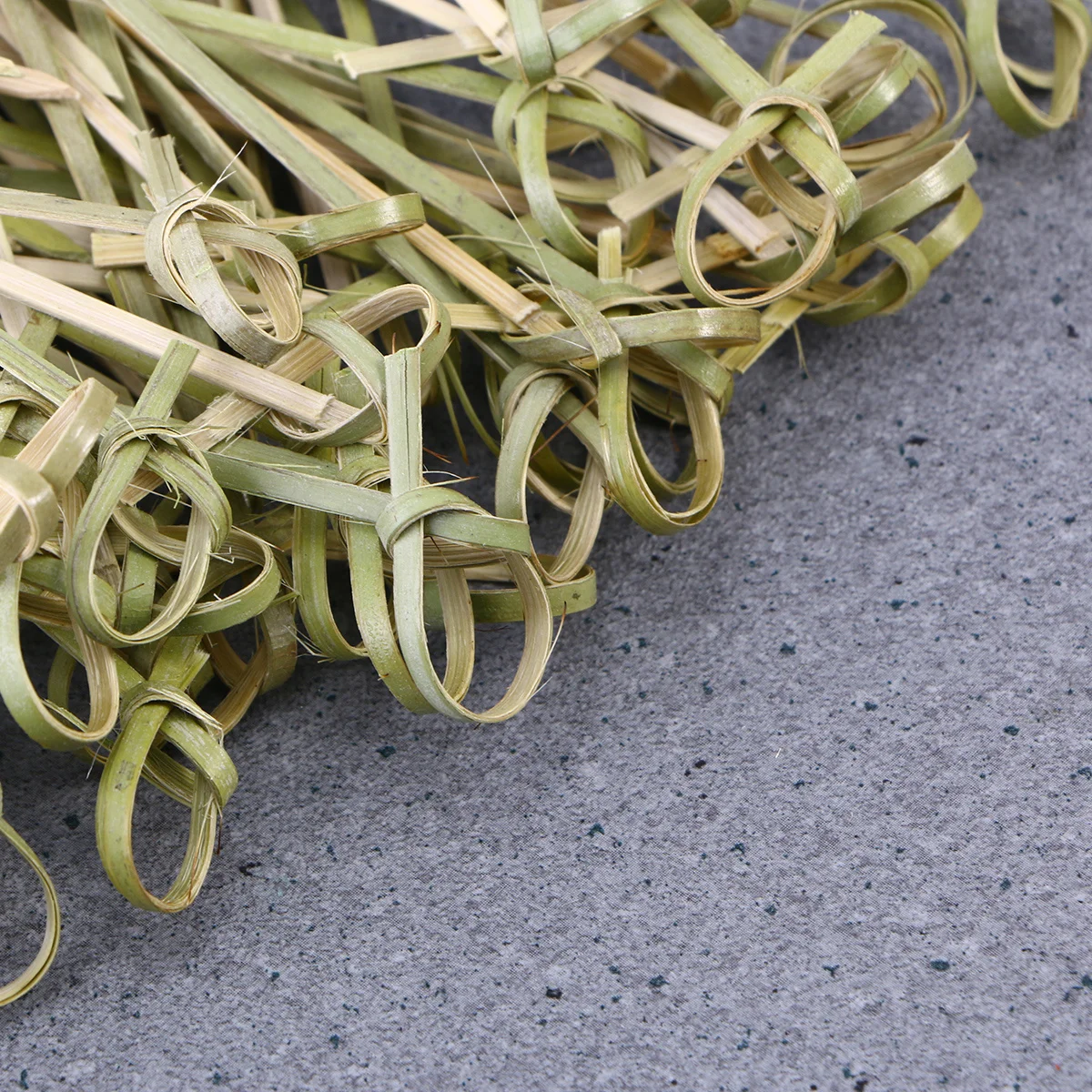 

100Pcs Fruit Skewers Bamboo Knot Picks 12Cm for Cocktail Party Appetizers Hors D'oeuvres Tiki Drinks Barbecue Snacks