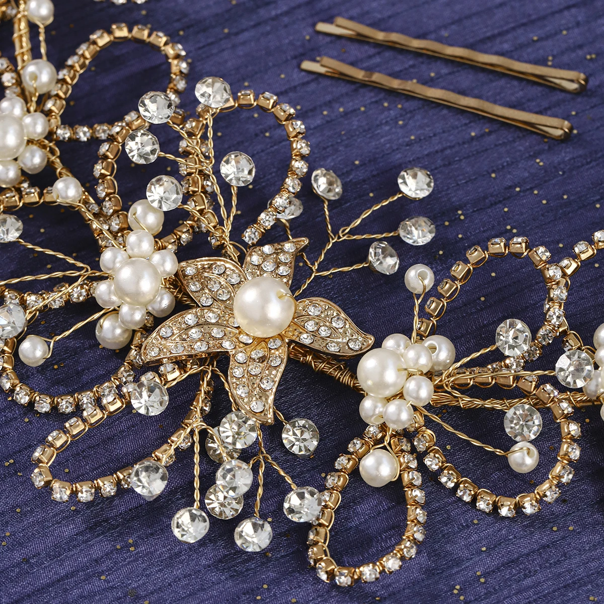 Europejskie i amerykańskie luksusowe perłowe opaski ślubne do włosów, ręcznie robione kryształowe korony z koralikami, świąteczne ozdoby do włosów dla kobiet.