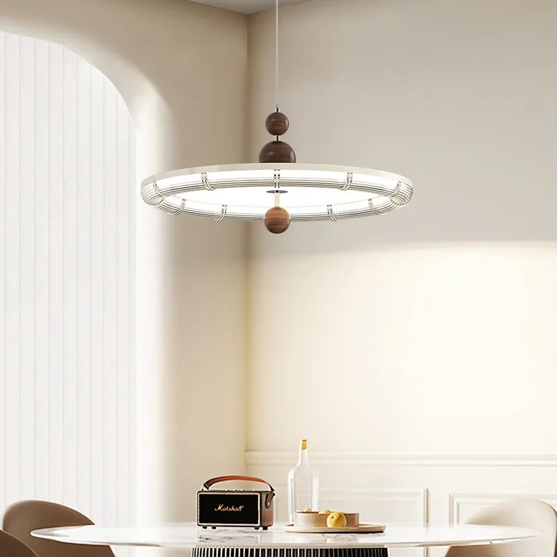 Restaurant-Kronleuchter, antik, kreativ, Bartheke, modern, einfach, Vollspektrum, Augenschutz, cremefarbener Wind