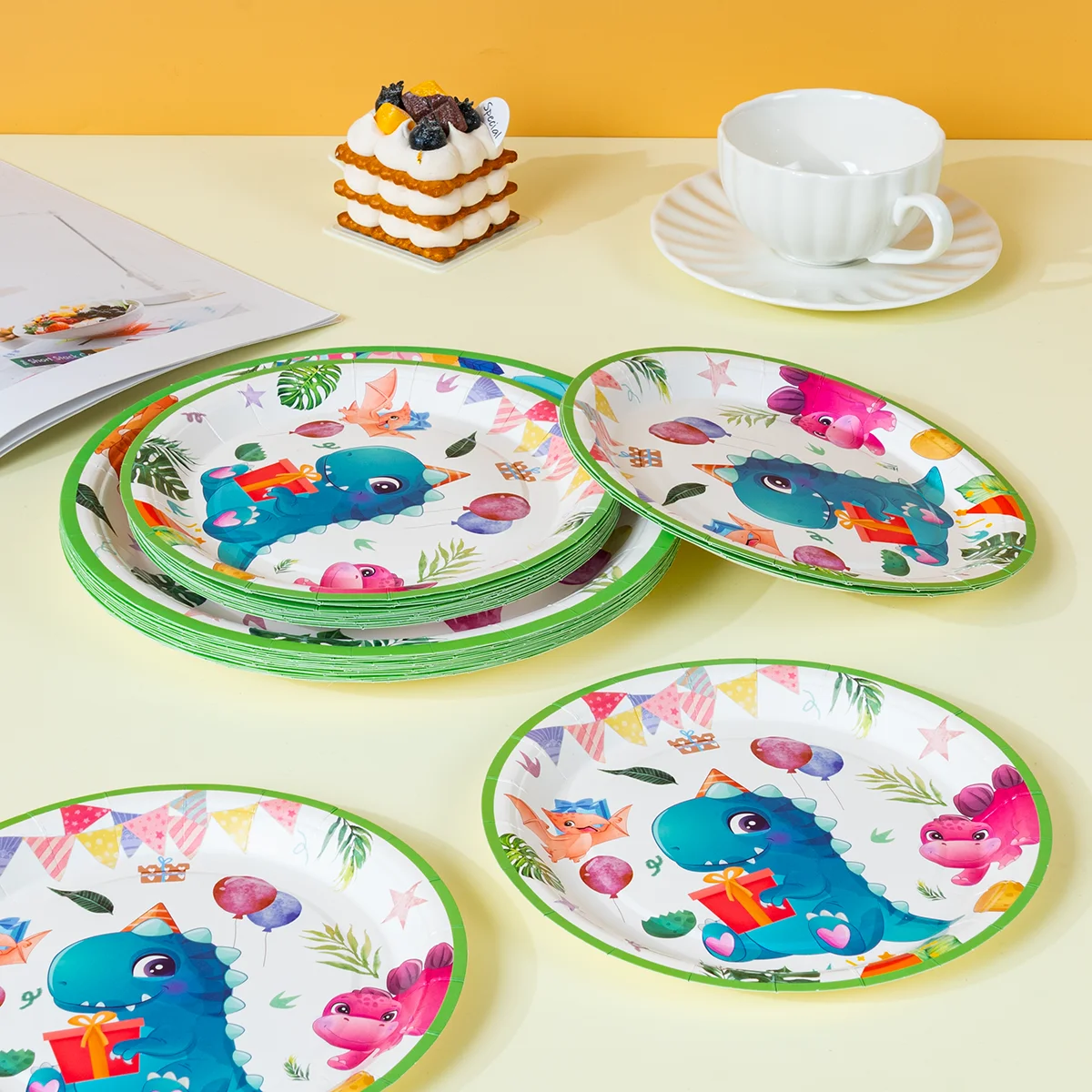 10/25/50Pcs Cute Party Dinosaur Disposable Paper Plates 7/9 Inch Watercolor Cartoon Round Plates for Birthday Party Supplies view 4