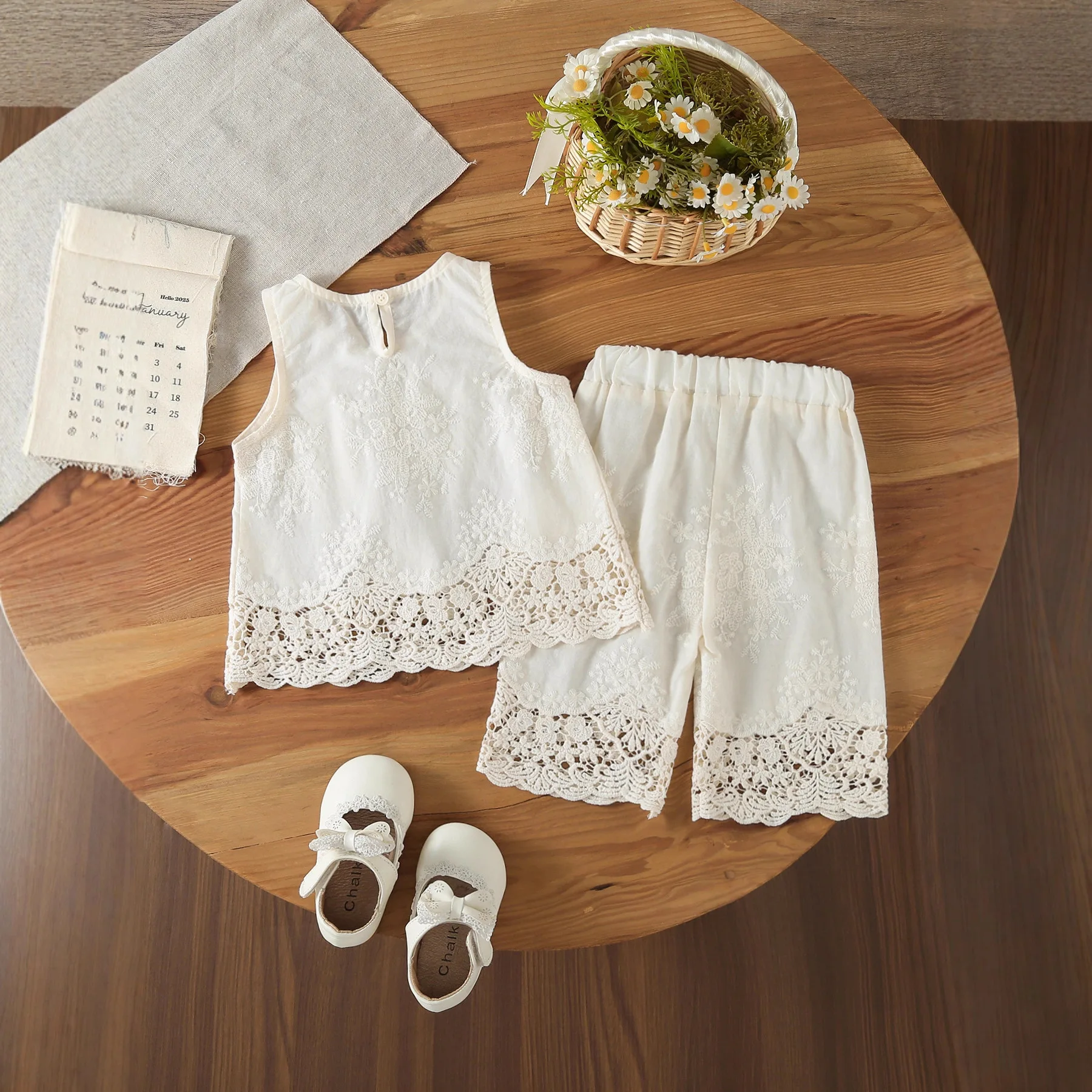 Girls Korean version suit summer new foreign style women's treasure lace sleeveless vest girls casual wide-leg pants
