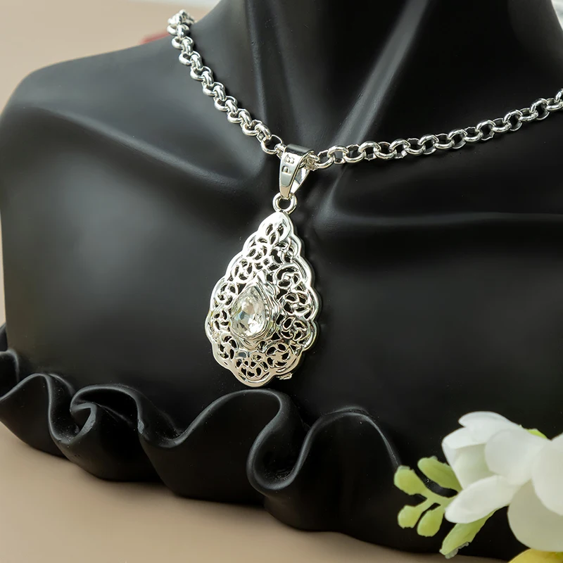 

Minimalist Golden Teardrop Necklace Gemstone Delicate Chain For Daily Wear Bridal Special Birthday Festivals Gift