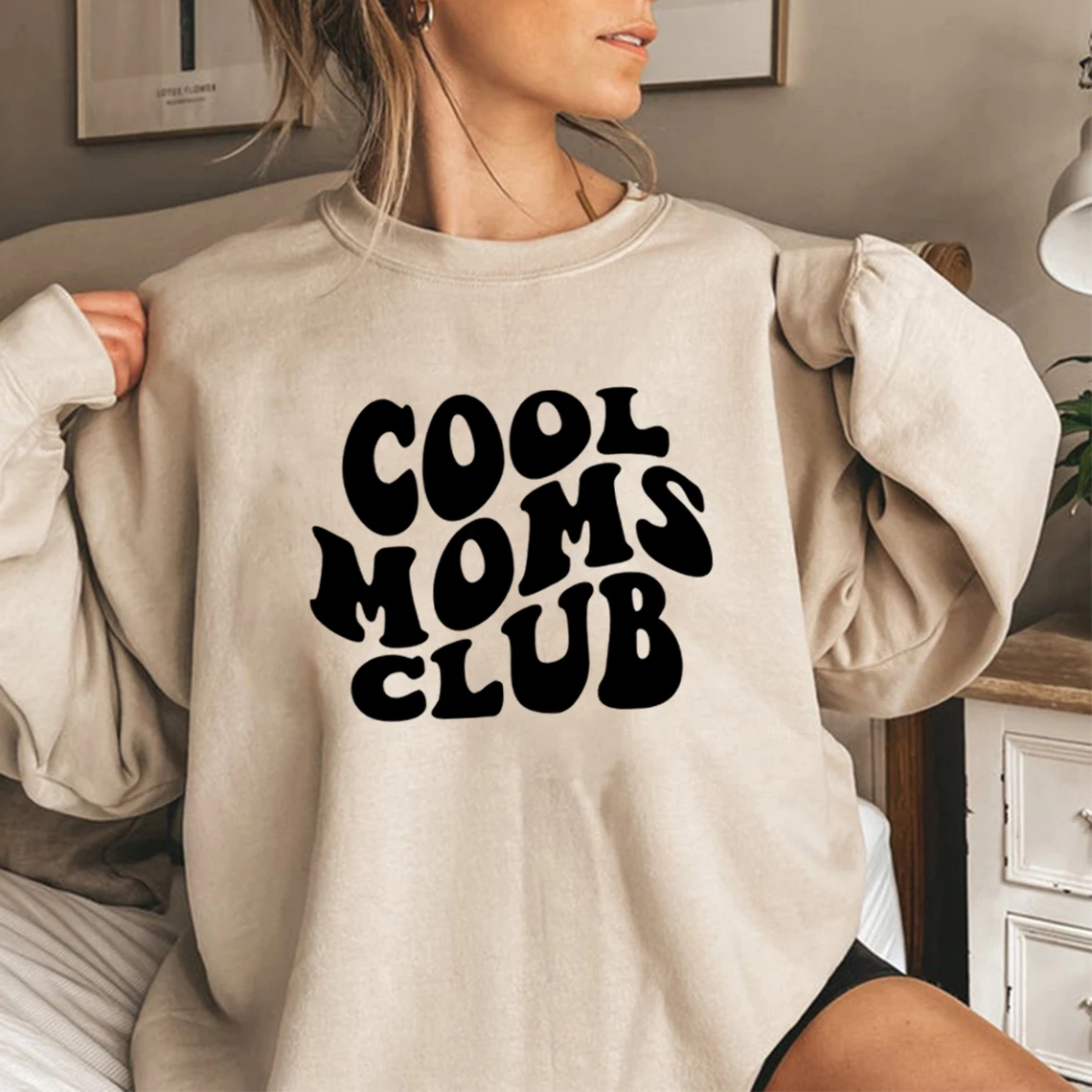 

Cool Moms Club Sweatshirt Mom Life Sweatshirts Women Long Sleeve Pullover Casual Graphic Hoodies Mothers Birthday Gift