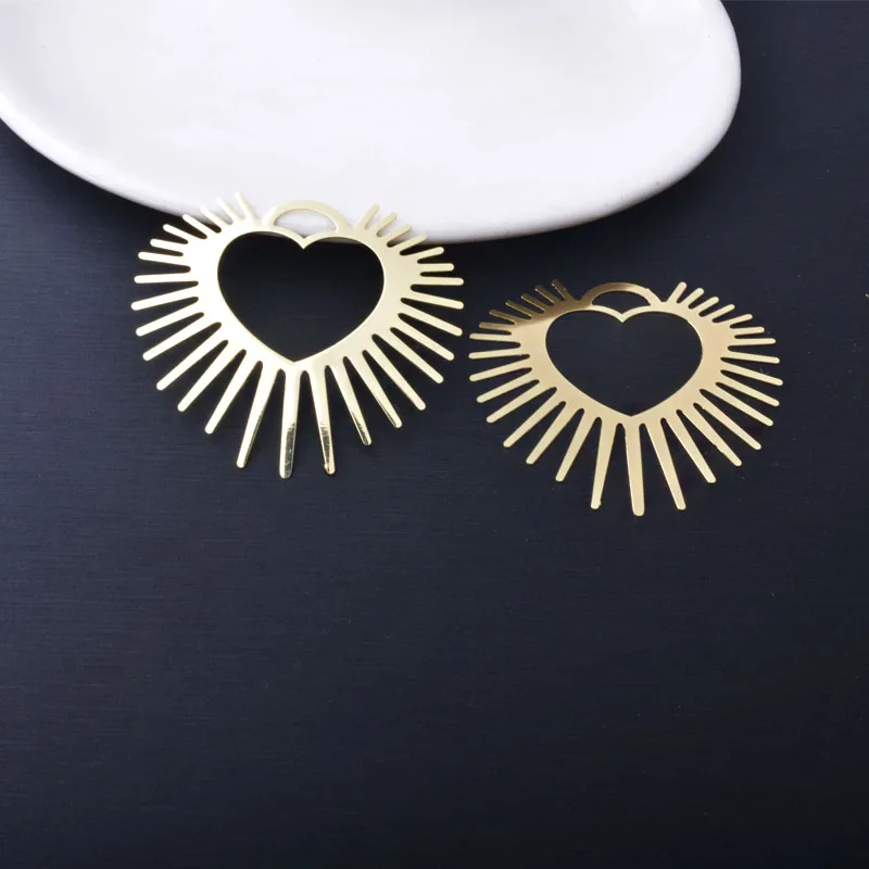 20 Stück AB8806 Messing-Schmuckanhänger in Hellgolden, Herz-Charms, fluoreszierendes Gelb, Anhänger für DIY-Schmuck, Ohrringe, Halsketten, Accessoires für Frauen – Detail 12