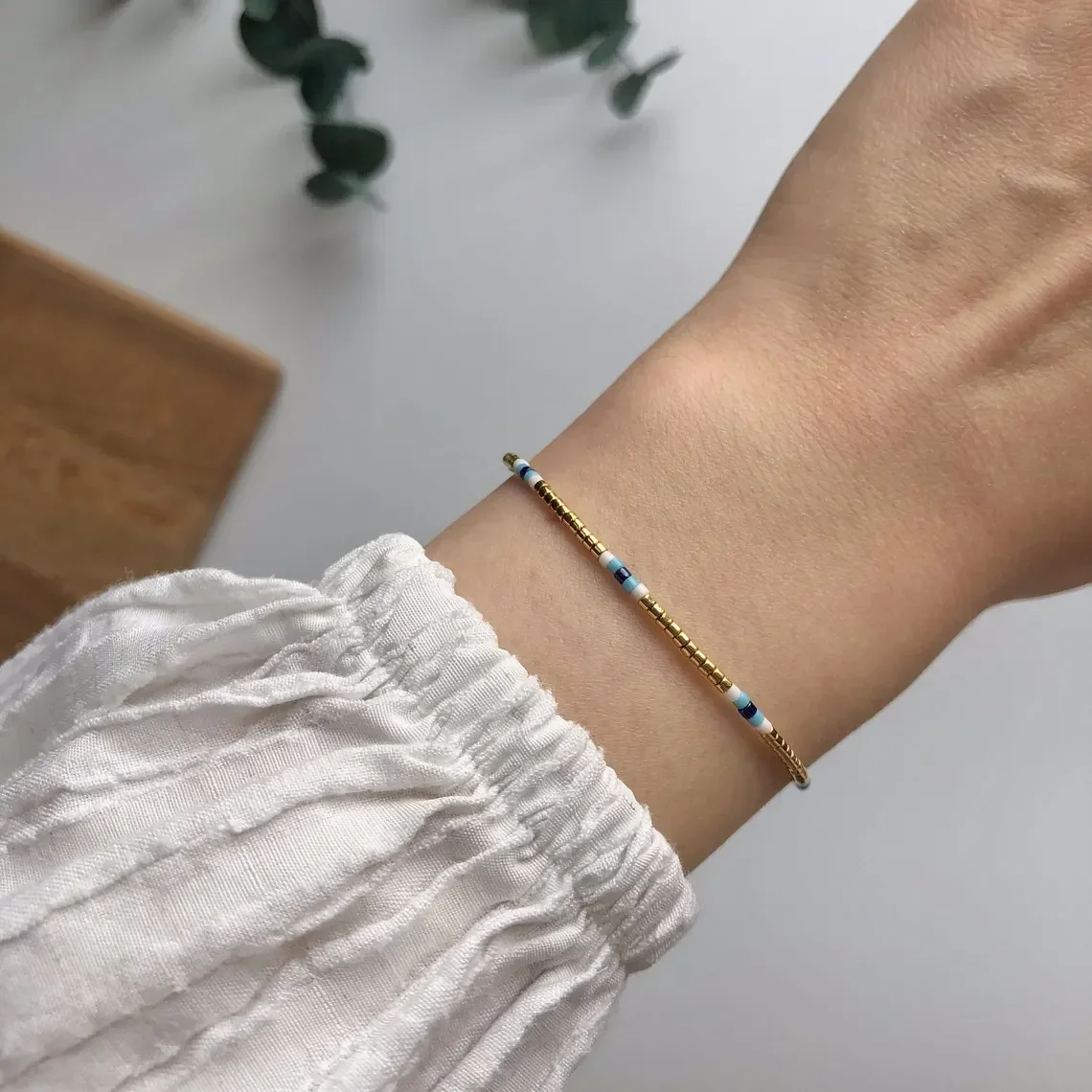 Miyuki-Armband für Damen, minimalistisches, dünnes Perlenarmband, stapelbar, Freundschaftsschmuck, Strand-, Sommer-, handgefertigtes Boho-Armband. – Detail 6