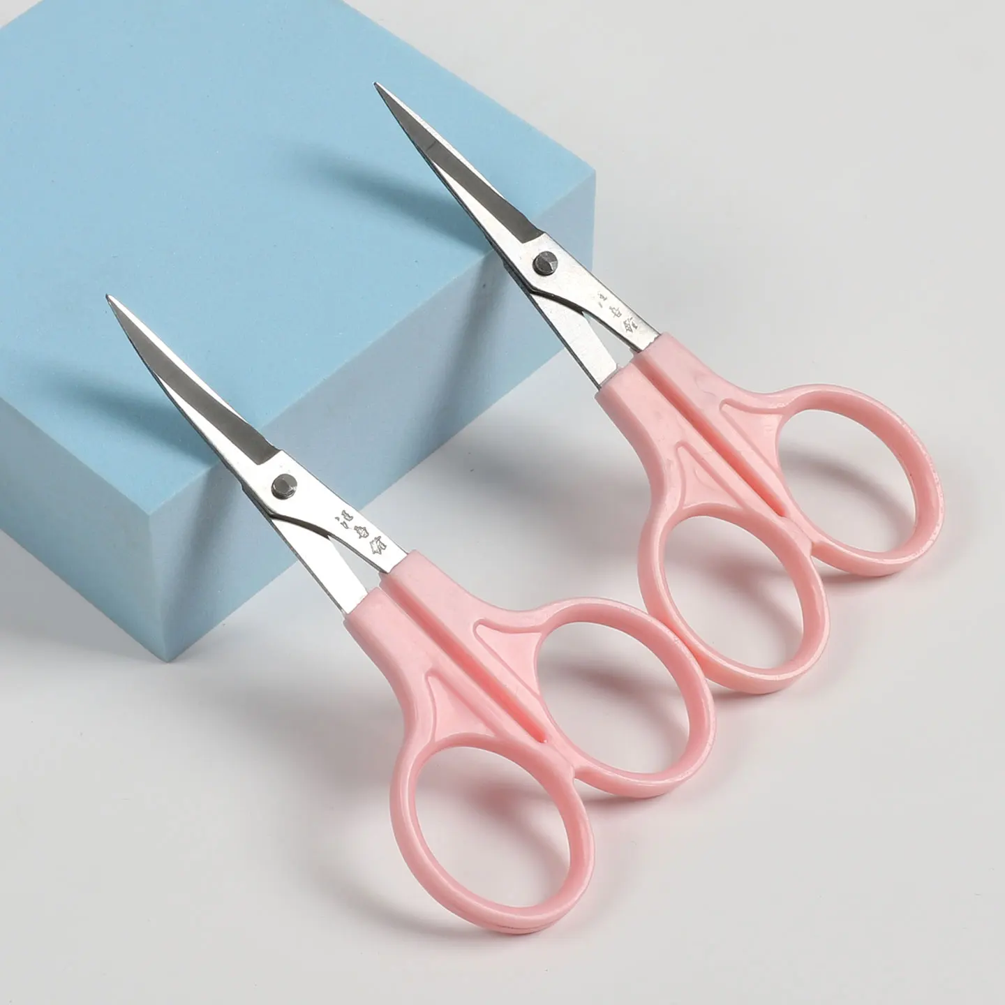 Embroidery Scissors Curved Scissor Head Stainless Steel Mini Tailor Trimming Cross Stitch Scissor DIY Craft Clippers
