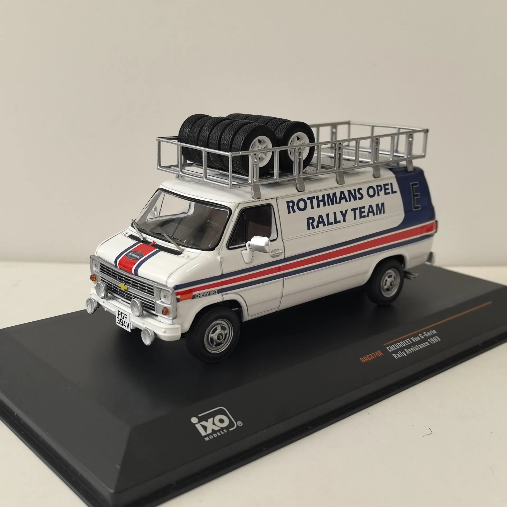 

Diecast IXO 1/43 Scale CHEVROLET VAN G-SERIE 1983 Chevrolet Alloy Car Model Collectible Toy Gift Souvenir Display Ornament