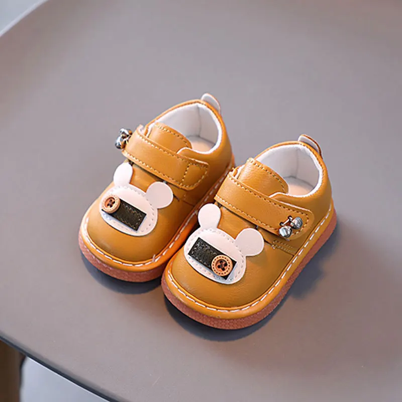 Chaussures coordonnantes à l'offre elles souples pour enfants, chaussures de marche confortables pour nouveau-né, chaussures d'appel pour bébé, ours de dessin animé mignon, printemps