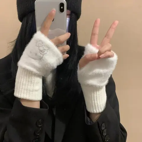 8 best sales Hello Kitty-handske - №1