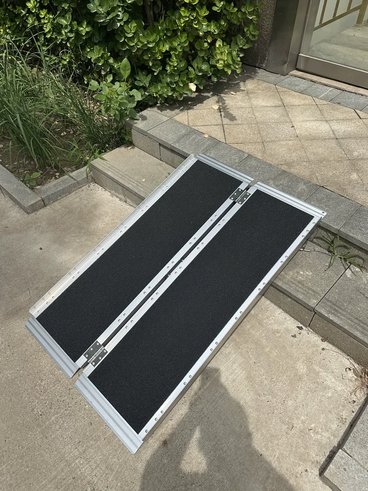 Aluminum Wheelchair Ramp Portable Anti‑Slip Folding Mobility Ramp Barrier‑Free Mobile Stair Slope for Wheelchairs