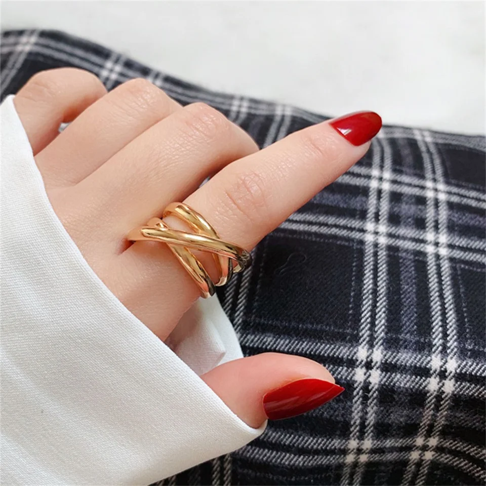 eManco  Fashion Stainless Steel Gold Plated Wide Ring, Simple for Women\'s Party, Delicate Jewelry, Classic Gift Rings