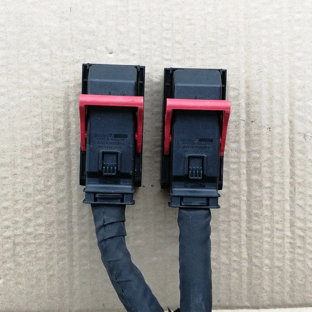 Engine Computer Board Cable Harness Connector Plug Original for Benz GLE300 GLA200