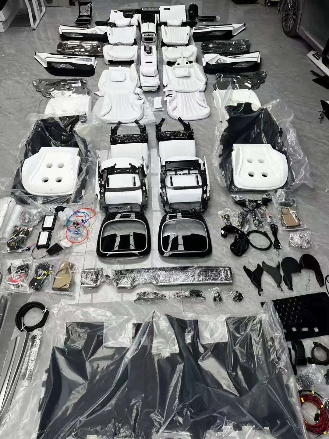 For  S-Class W221 Upgrade Kit Luxury Interior Center Console Modification for W223 New Condition Car Application