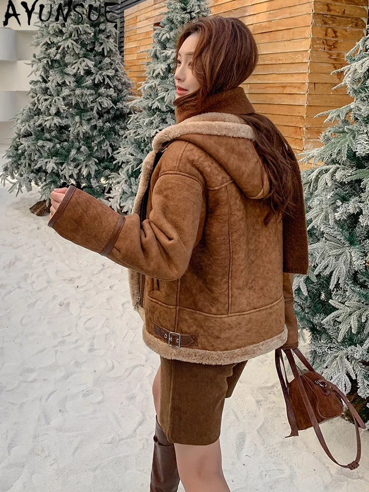 Tcyeek Prawdziwa Skórzana Kurtka Zimowa Odzież 2025 Naturalna Skóra Owcza Futro Płaszcz Damski Kurtki Motocyklowe Damskie Z Kapturem Пальто Женское