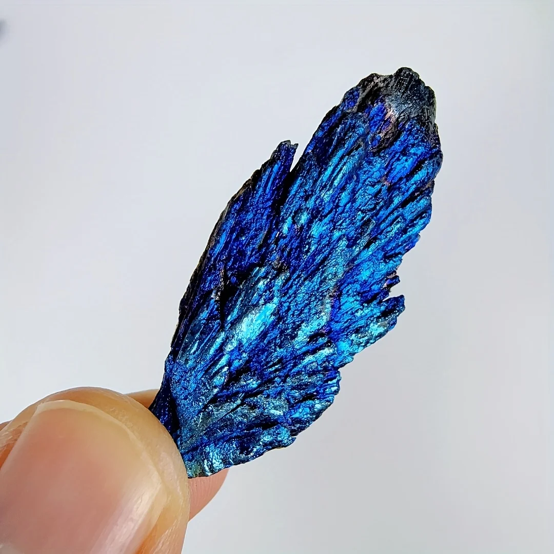 1 قطعة/5 قطعة حجر ريشة لهب هالة أزرق/أرجواني مذهل-عينة كيانيت سوداء مع قزحي الألوان للديكور المنزلي والهدايا