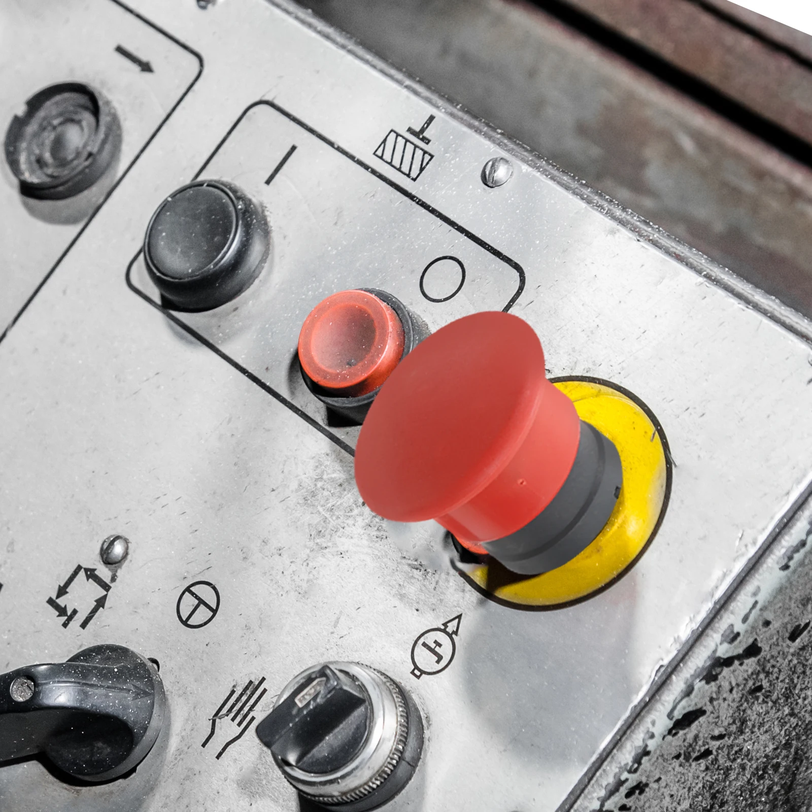 

Red Mushroom Emergency Stop Button Switch Industrial Push Button Tool For Safety Current Machine Accessory