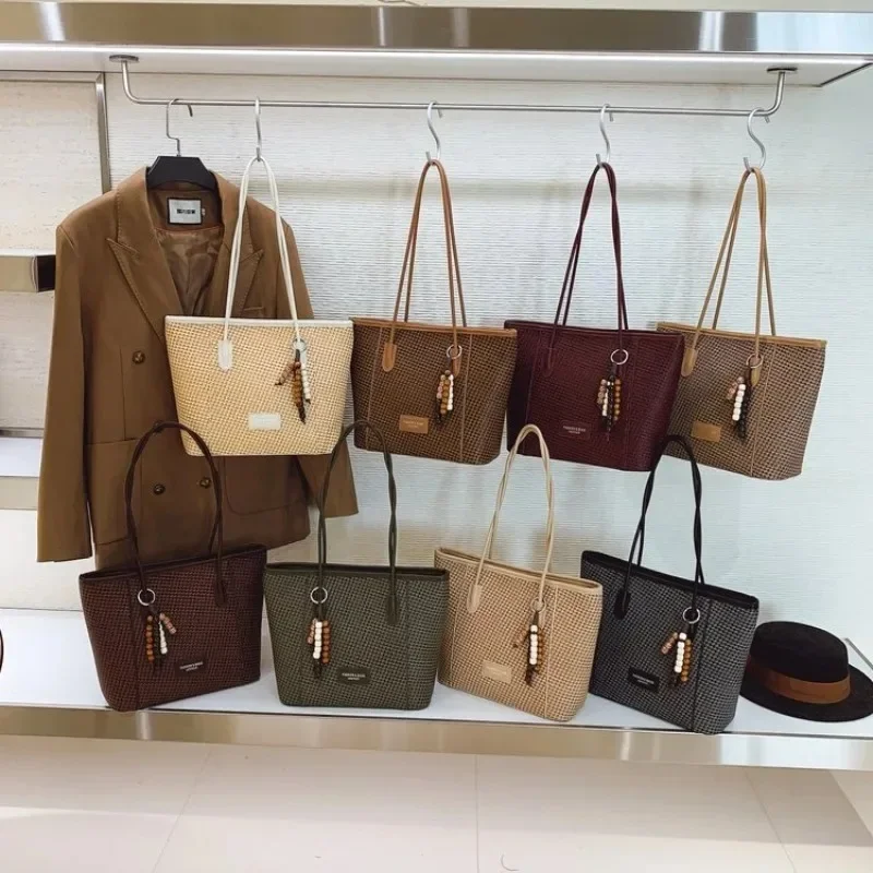 

Chic Minimalist Luxury Diaper Bag For Women Crossbody Bag Elegant Leather Tote Large Capacity Designer Letter Logo Unique