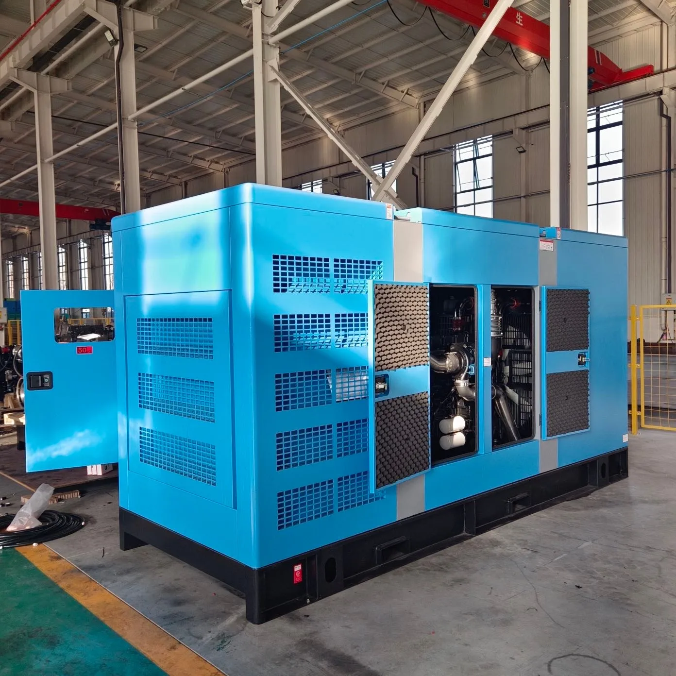 Generator Diesel Senyap 30Kva 50-120Kw - close-up view