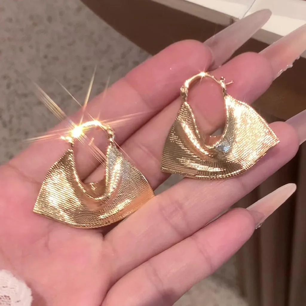 Statement Earrings Plated Clip-On Earrings Openwork Earrings Light-Catching For Formal Attire Photo-Ready Outfits Knitwear