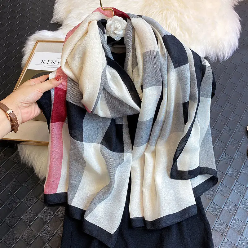 Women\'s Spring and Autumn Silk Scarf, Western Style Fashion, Winter Silk Scarf, Extra Large Shawl, Dual Use, Versatile, Thin War