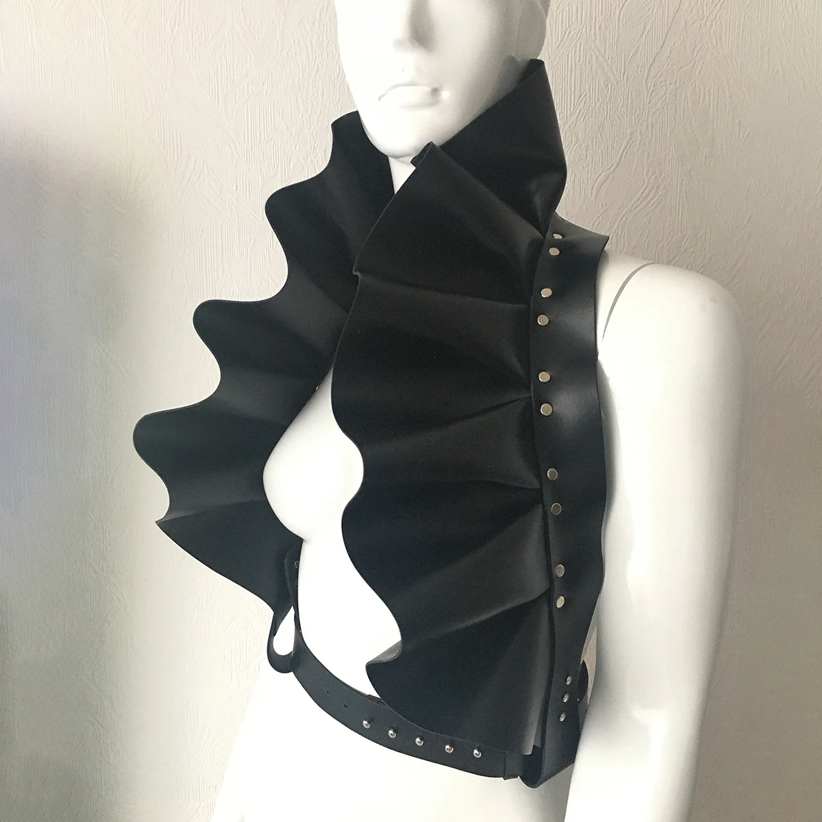 Punk Leder Körperkette Punk Leder Taillenkette Punk Taillengürtel Damen Damen Goth Harajuku PU-Leder Taillengürtel in Blütenblattform, Verstellbares Casual-Accessoire für Alltags- und Party-Outfits – Detail 10