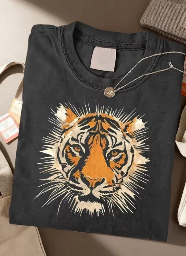 Unisex Oversized Vintage Washed Black T Shirt Y2K Grunge Cracked Tiger Head Graphic Tee Short Sleeve Heavyweight Cotton Retro Streetwear Casual Tops