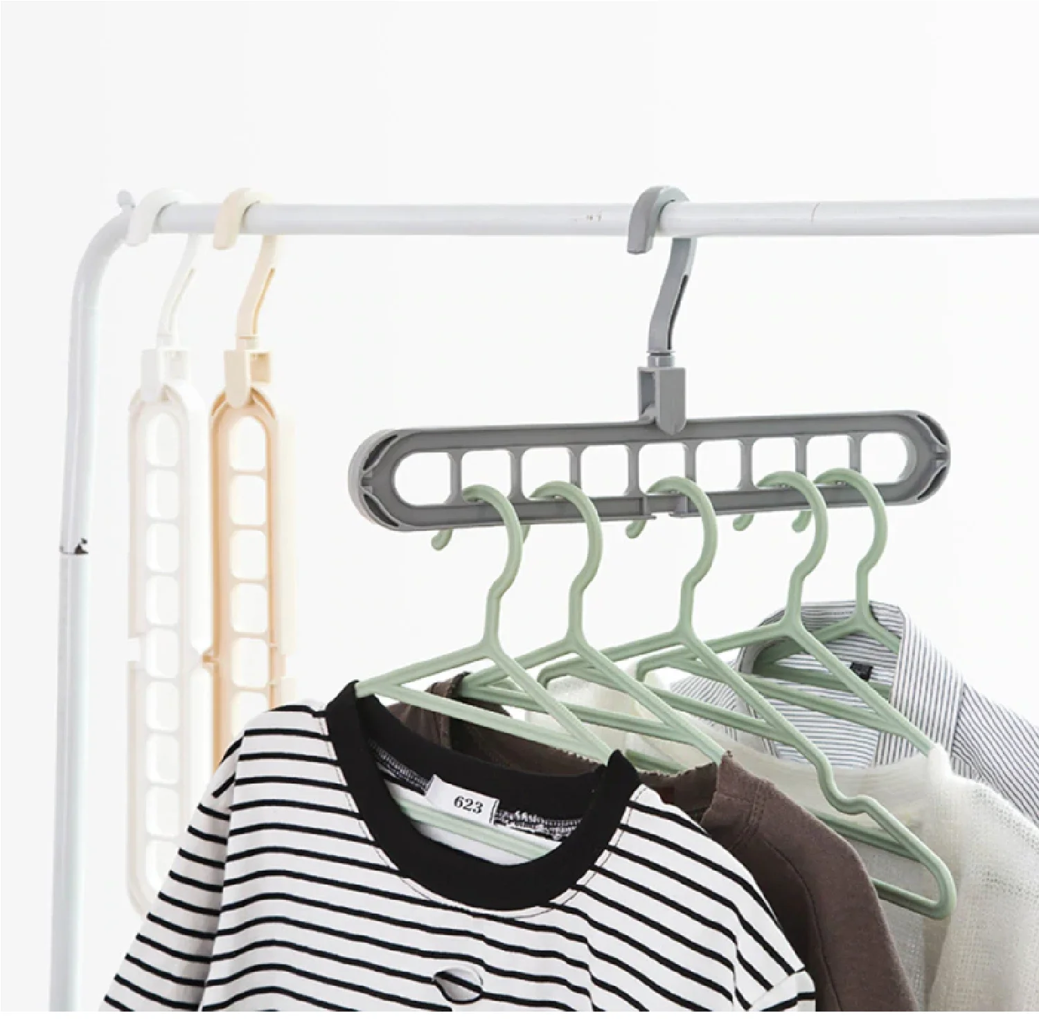 9-Hole Hanger Multi-Functional Wardrobe Storage Rack Magic Hanger Nine-Hole Balcony Drying Rack Storage Artifact Foldable