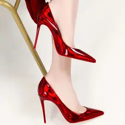 Zapatos elegantes de piel auténtica para mujer, calzado de diseñador de moda, Punta puntiaguda, Sexy, rojo, fondo brillante, bombas clásicas