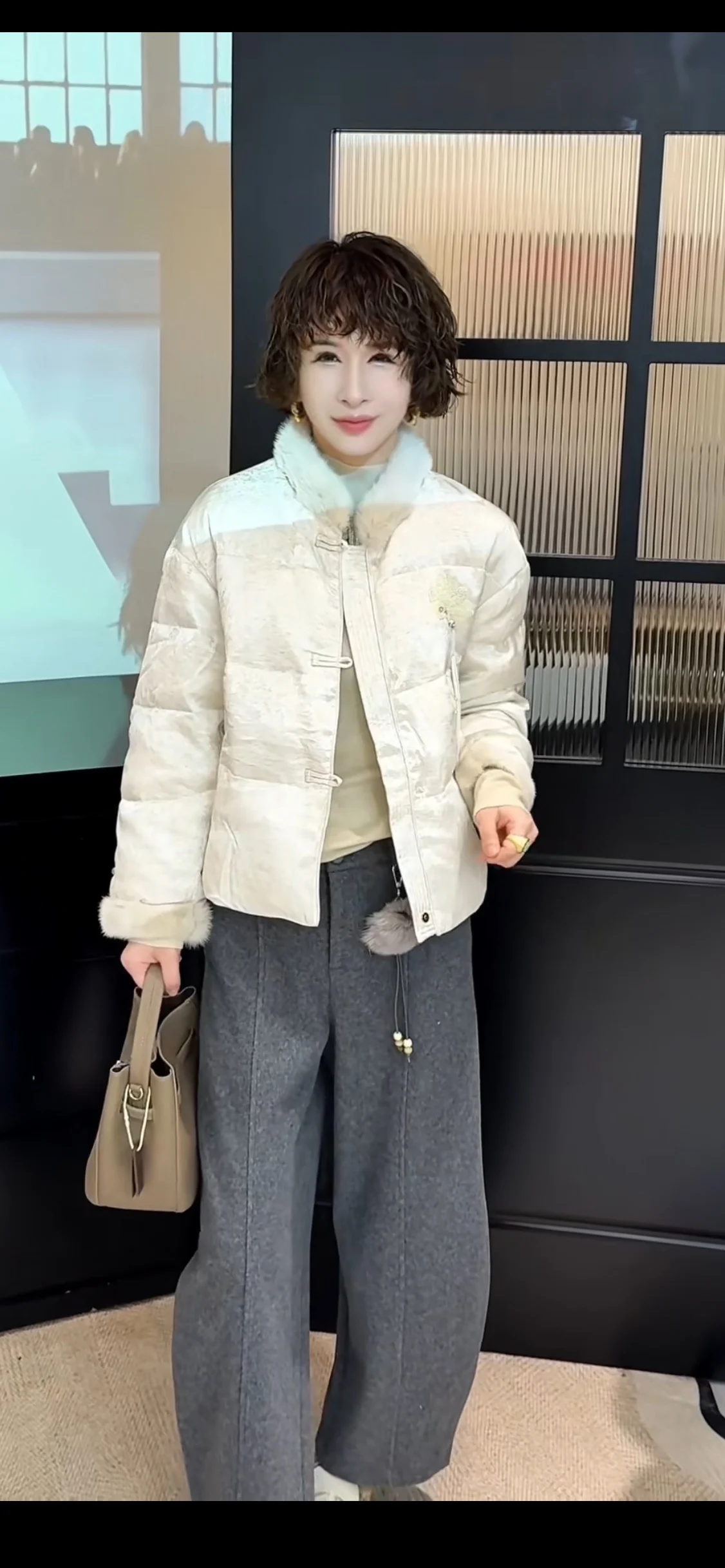 

Модная повседневная женская пуховая куртка свободного кроя в однотонном дизайне, универсальная, зимняя, новинка, европейский стиль