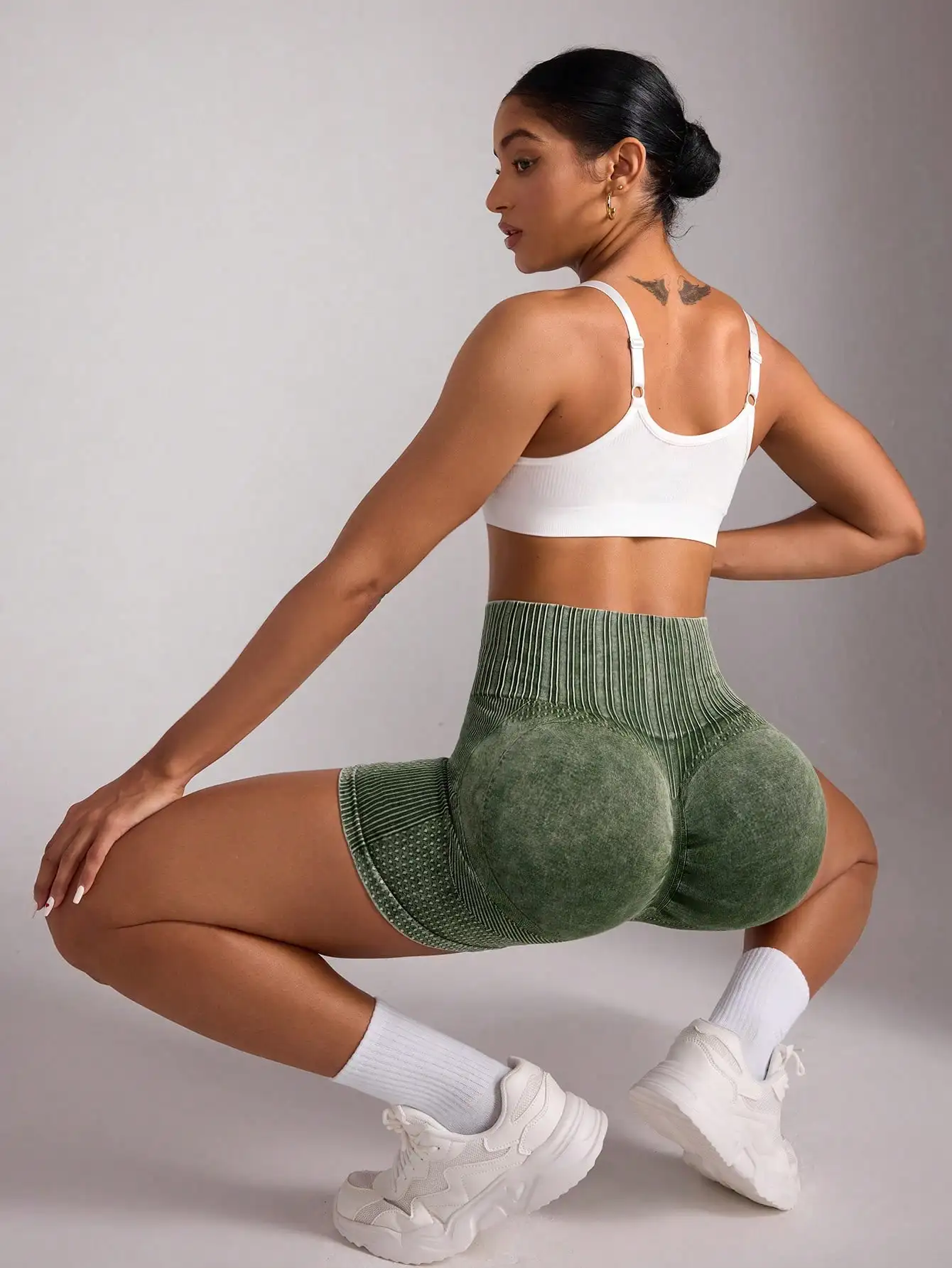 High Waist Green Cardio Women\'s Shorts,  Tummy Chest Lift Fitness Yoga Shorts, Outdoor Workout Cycling Pants, Women\'s Sportswear