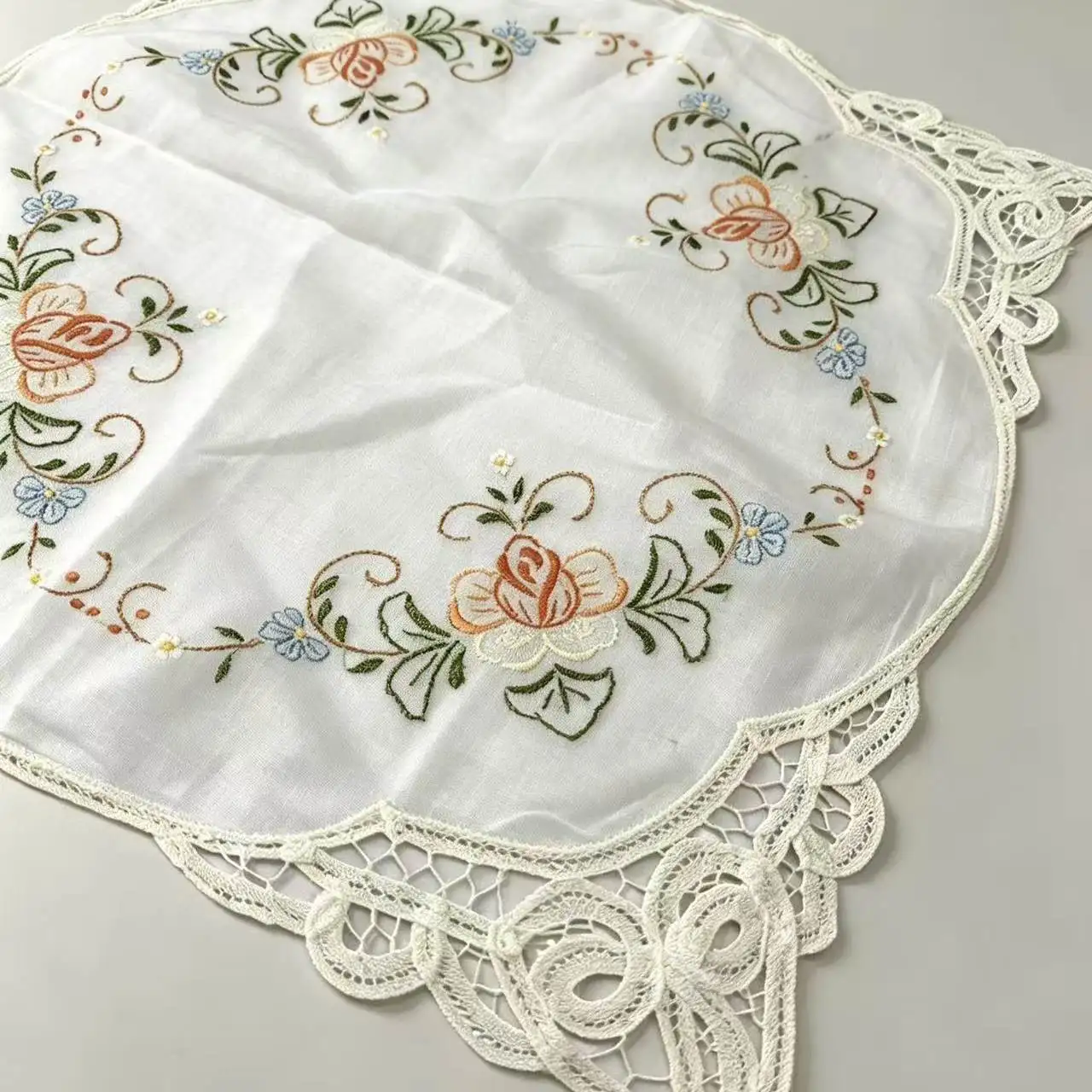 Vintage Chinese Hanfu Style 100% Cotton Hand Embroidered Floral Lace Trim Square Handkerchief For Wedding Daily Use Pocket Decor