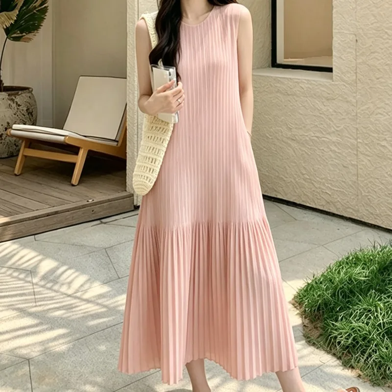 Miyake Pleated Dresses 2026 Hepburn Style Black Sleeveless Fold Dress Women Summer Pleated Slimming Elegant Versatile Long Dress