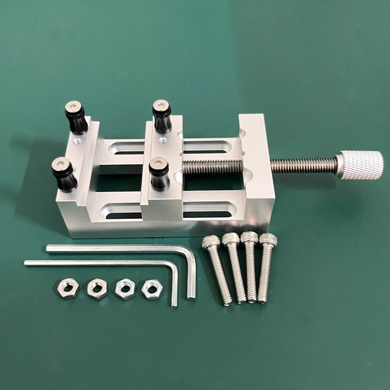 Miniature Precision Bench Vise - Multi Functional Aluminum Alloy Clamp 47mm Suitable for Model Making and Repair Accessories