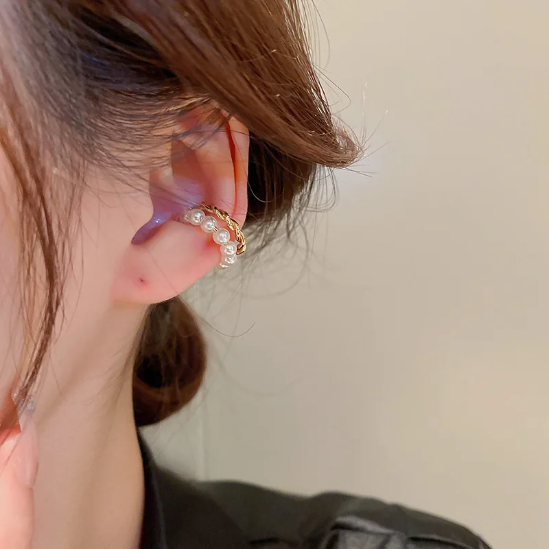 Elegant Imitation Pearl Ear Clip Fashion Twist Metal Geometric Earrings For Women Party Wedding Exquisite Ear Jewelry Gifts
