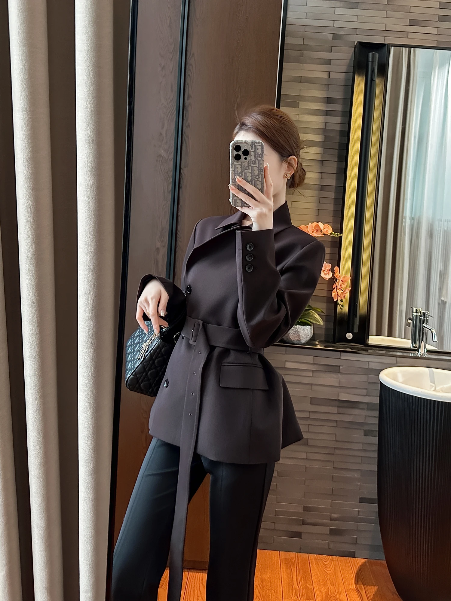 

Женский топ в кофейном цвете с завышенной талией, простой, изящный, но смелый, для офиса, для повседневной носки, длинный рукав, стильный, для женщин.