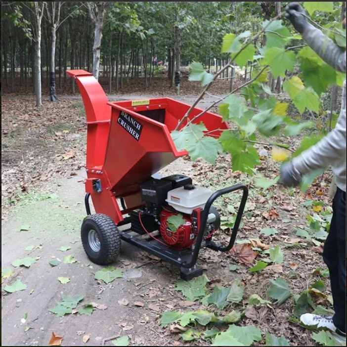 Factory  Engine Mobile Wood Branch Break Returning Crushing Machine Wood Log Crusher Chipper Machine Price
