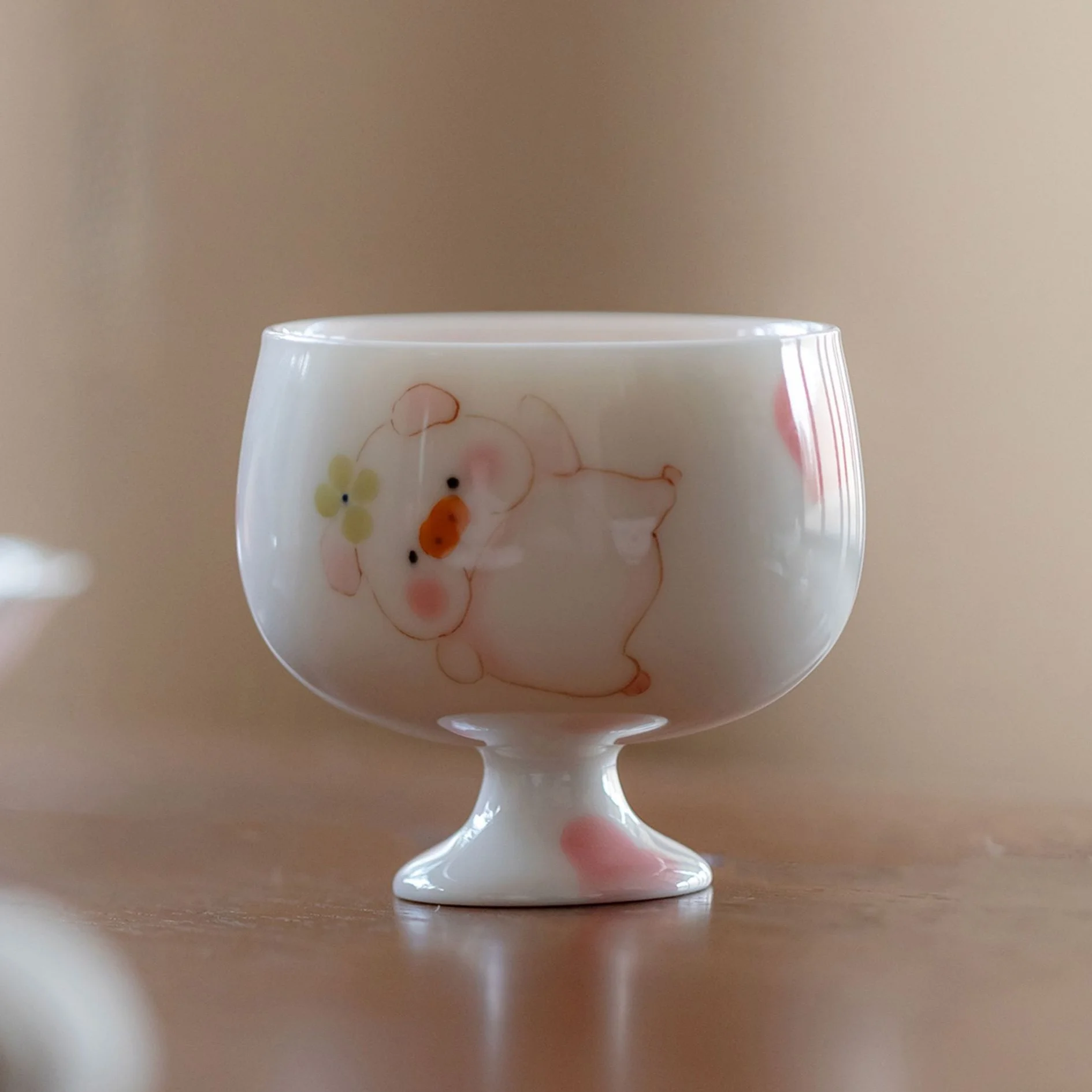 Creative High End Hand Painted Cute Pig Personal Cup Jingdezhen Ceramic Tasting Cup Kung Fu Tea Set Teacup for Ladies