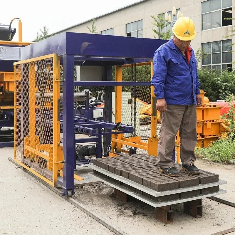 رائجة البيع QT6-15 آلة تشكيل الطوب قالب جديد الشركة المصنعة آلة تصنيع البلوك سعر فوب