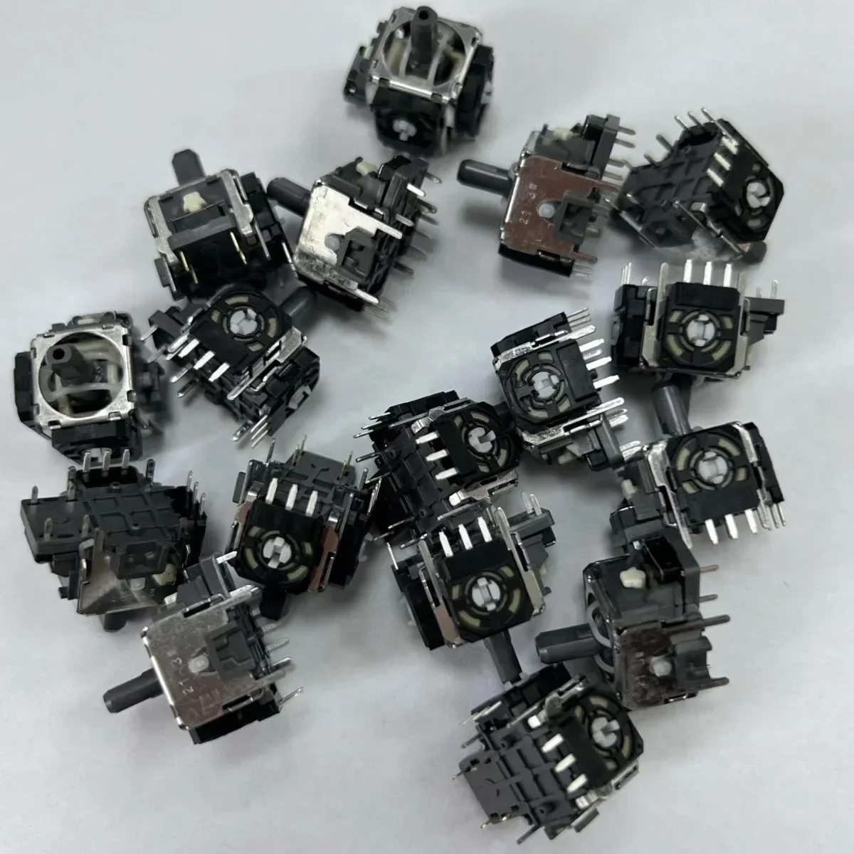 100pcs/lot ALPS Original 3D Joystick for Xboxone Controller Repair Parts 3D Analog Stick for Ps4 Game Pad for Ps5