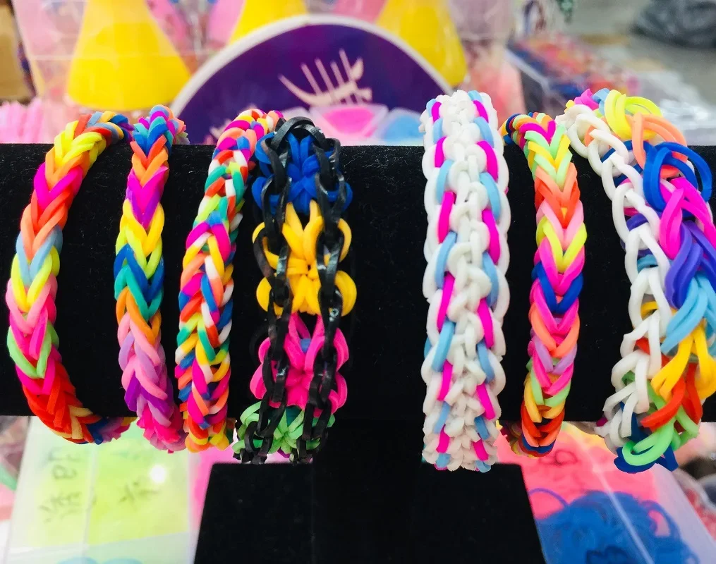 Bandas de goma de colores para niños y niñas, accesorios de pulsera de silicona elástica de 2022 piezas, herramienta de tejido artesanal, juguetes para niños, regalo, novedad de 600