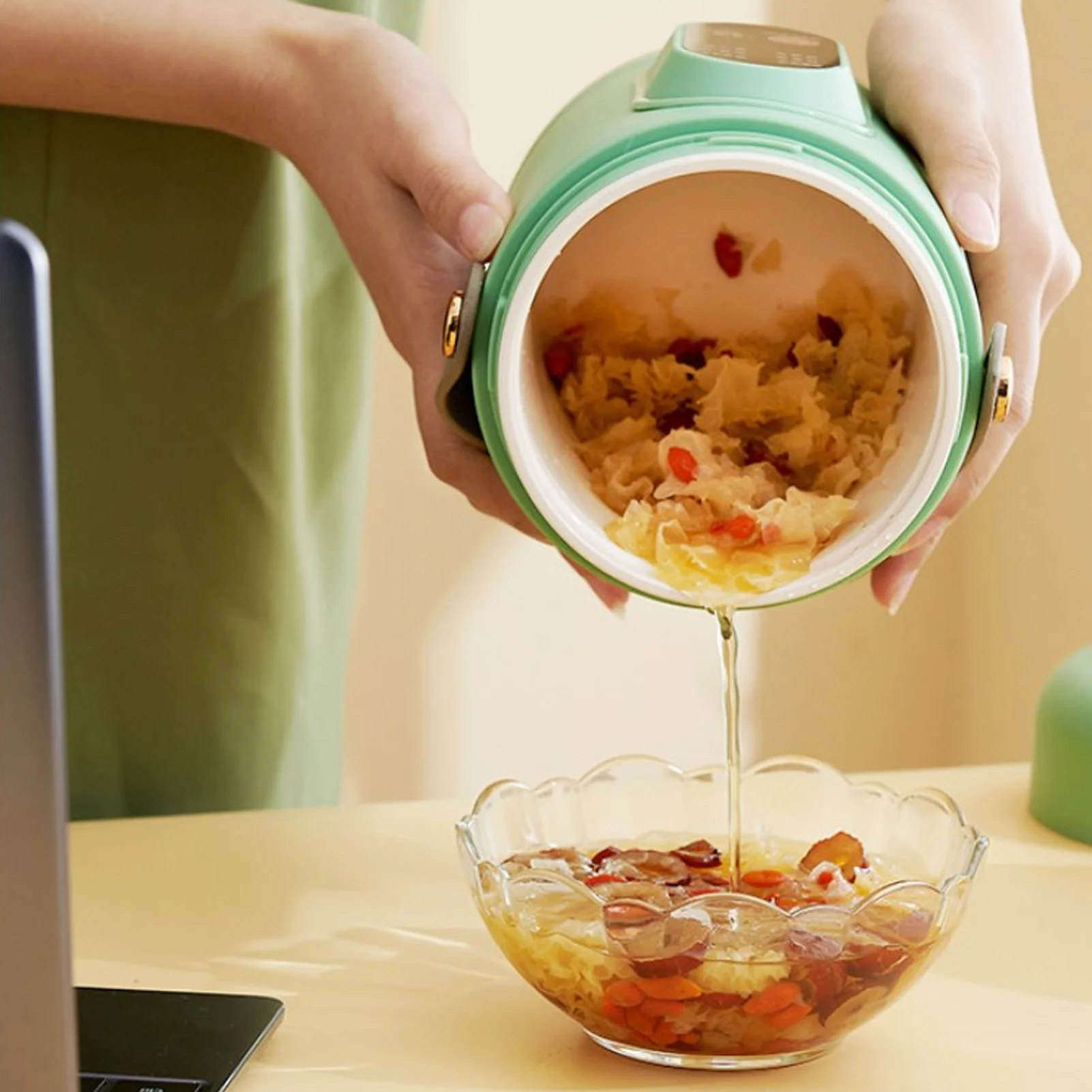 وعاء كهربائي محمول مدمج للسفر متعدد الوظائف سخان غلاية الماء الساخن كوب تسخين وعاء الحساء