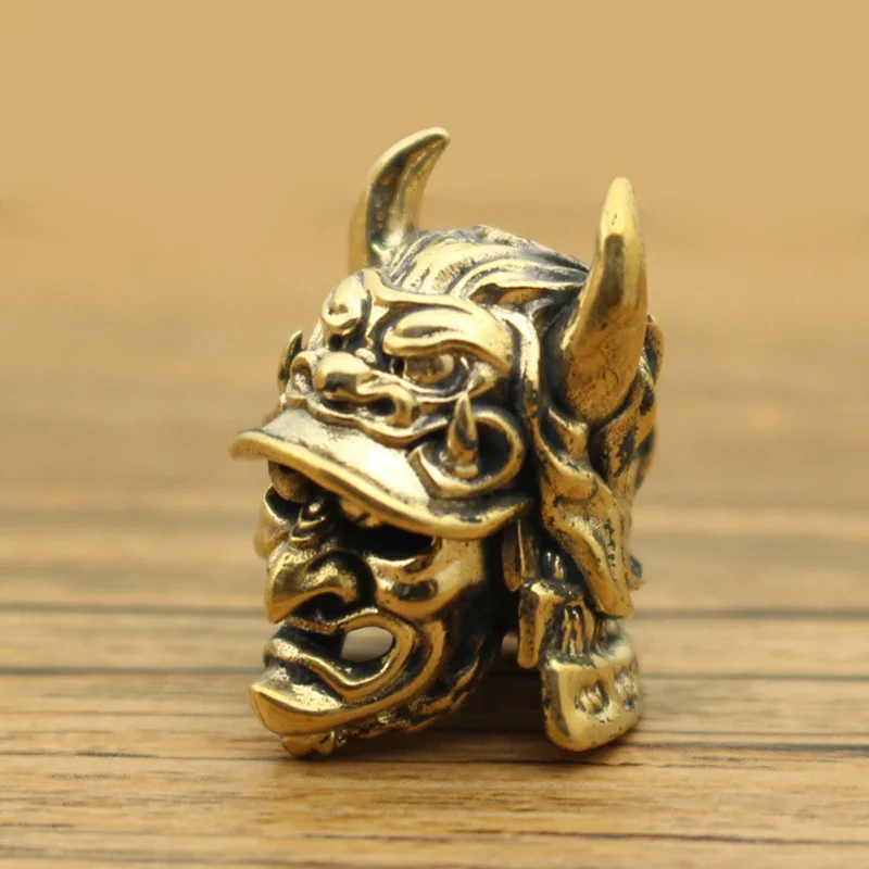 Brass Eagle Nose Warrior Helmet Brass Armor Warrior Pendant Mini Car Keychain Umbrella Rope Pendant DIY Accessoires Miniatures