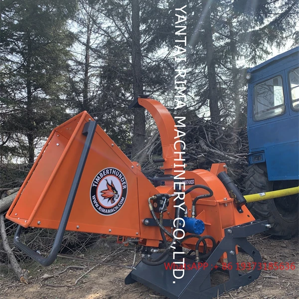 Il trattore per cocco in legno Rima PTO utilizza la cippatrice per legno PTO per macchine forestali con CE