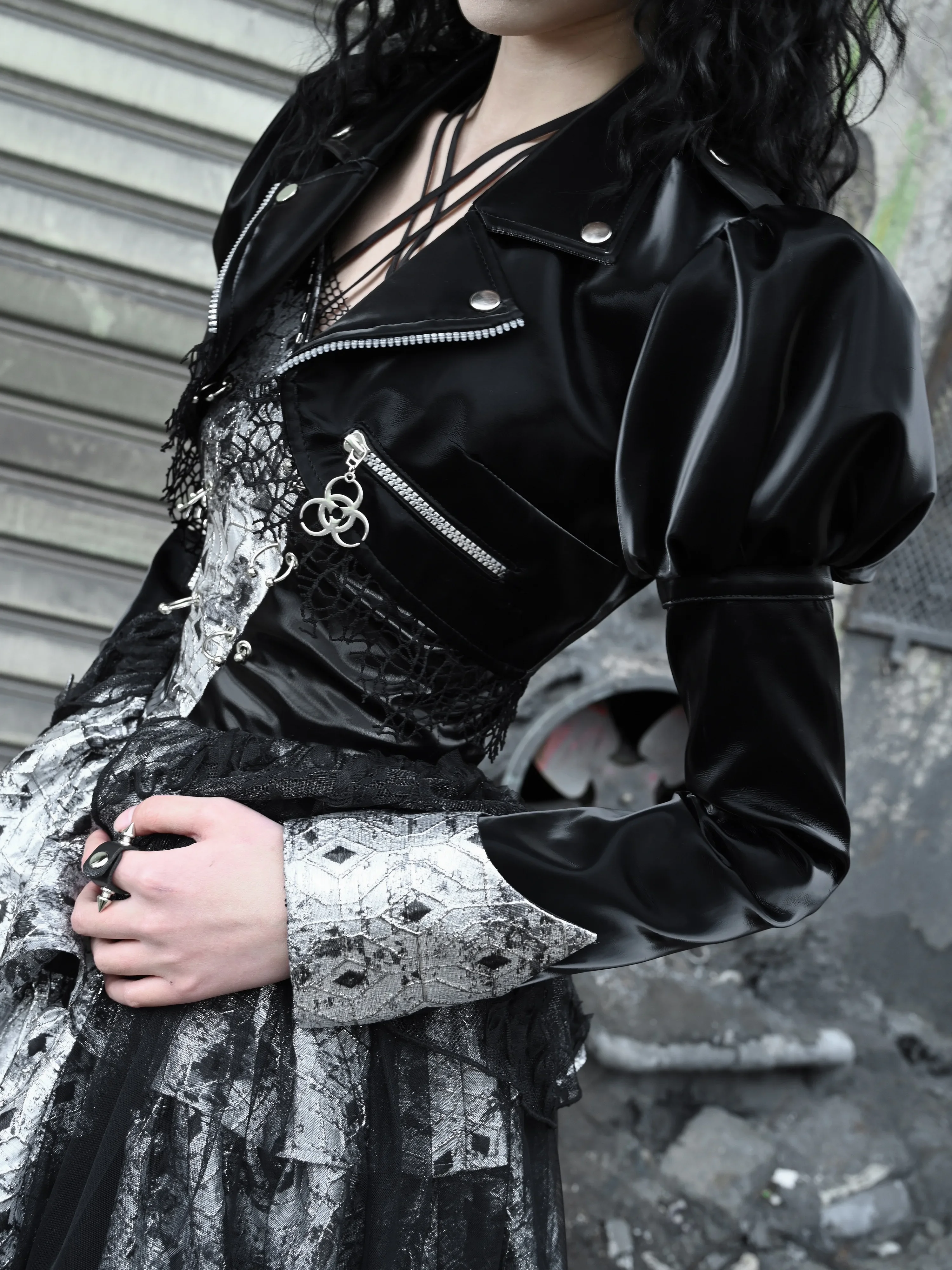 Bloedtoevoer Originele Punk Pu Bladerdeeg Lange Mouw Motorfiets Lederen Jas Pu Zwart Vest Goth Jassen Vrouwen Outfit Lente