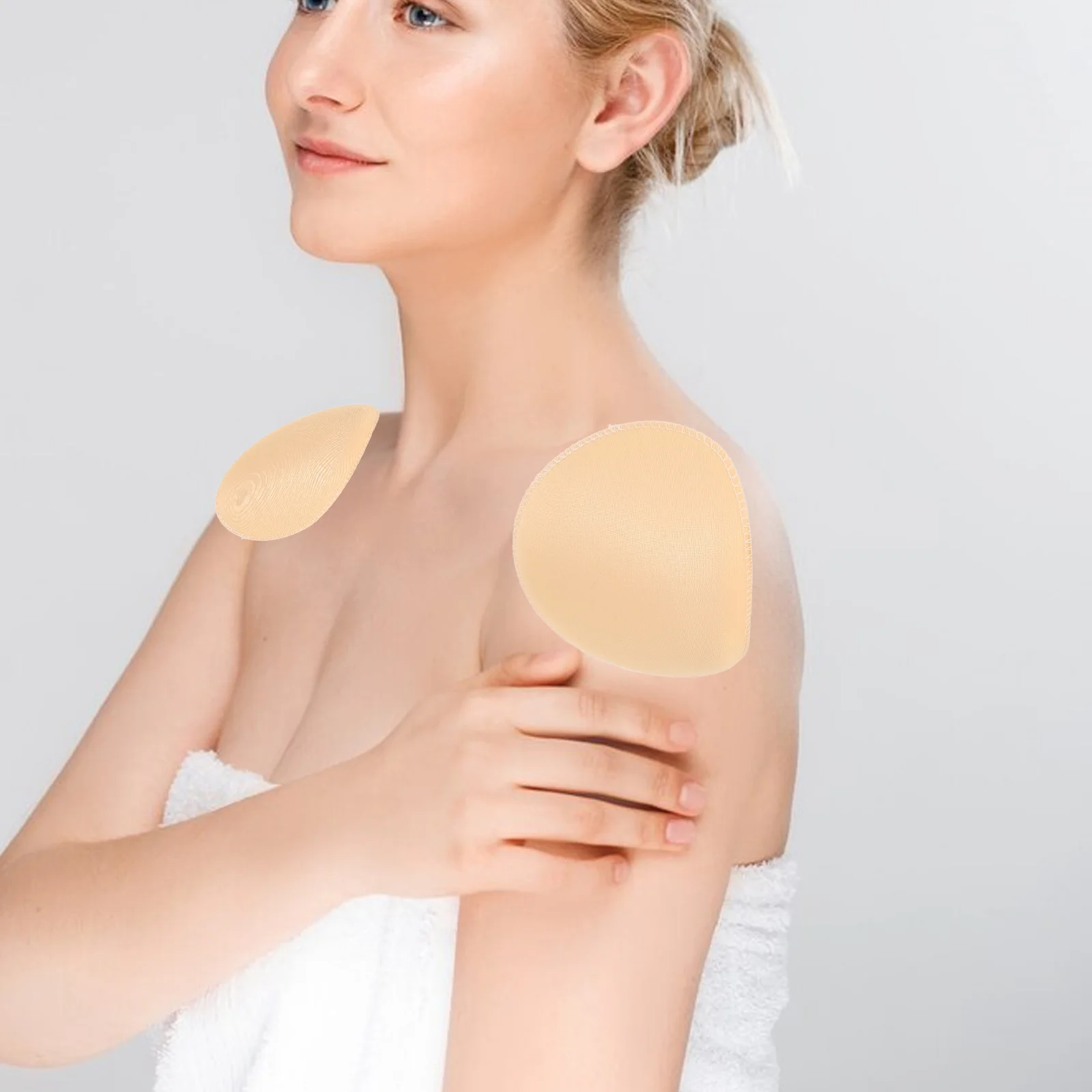 منصات مضادة للانزلاق الإسفنج مدورة مصحح غير مرئية لون البشرة القابلة للإزالة مريحة الملابس والاكسسوارات رغوة وسادة سترة
