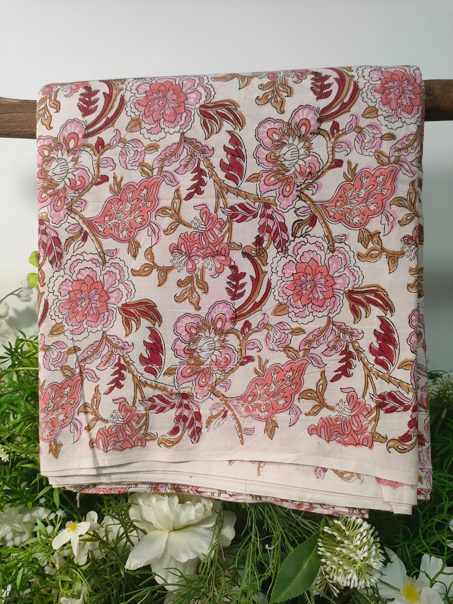 

Hand Block Print Vintage Pure Cotton Floral Printed Fabric for Children's Dresses Decorative Cloth Handmade DIY Sewing Fabrics