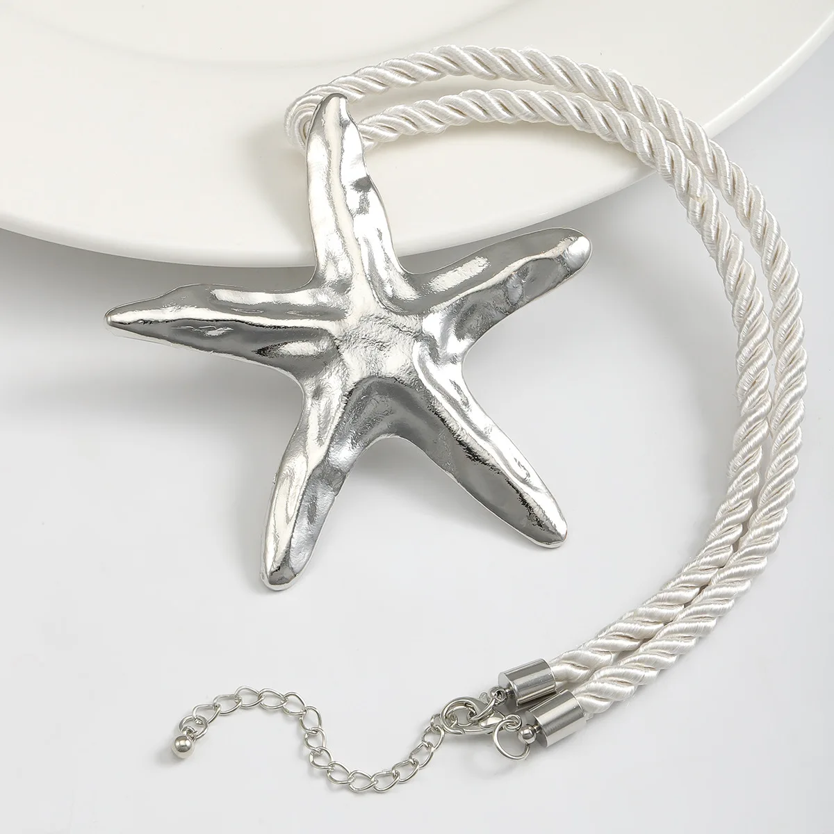 ZAA New 2024 Starfish Necklace Vintage Choker Neck Accessories for Woman Fashion Summer Beach Jewelry Pendant Necklace